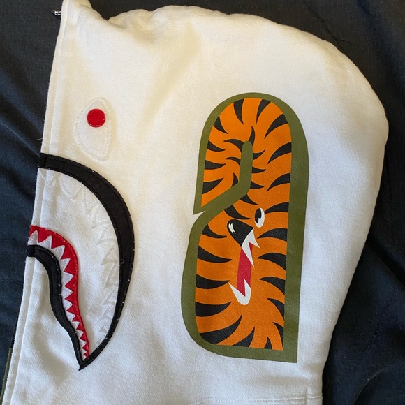 Bape shark hoodie - Picture 2 of 5